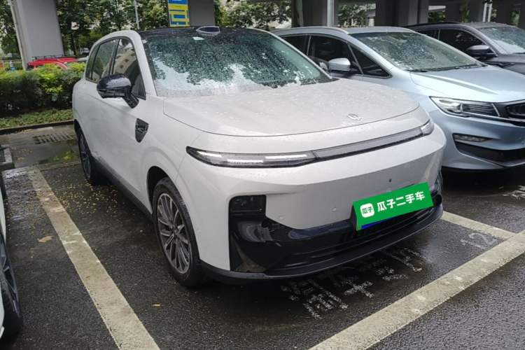 Used Leapmotor B10 2025 510 LiDAR Version Front Right 45 Deg