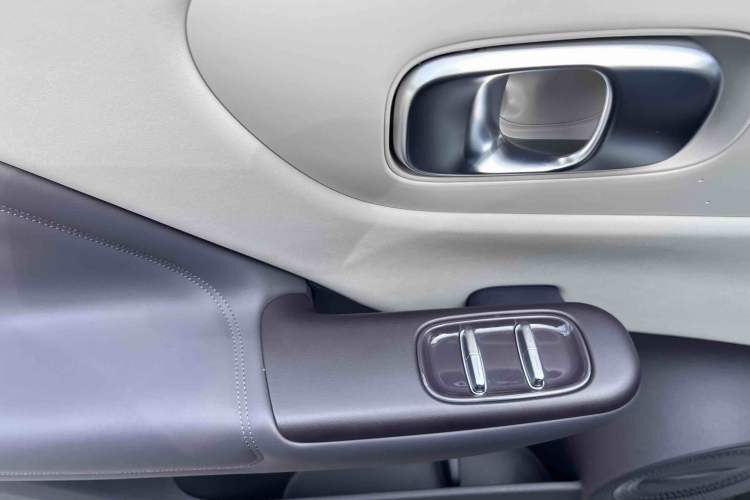 Used Leapmotor B10 2025 510 Joyful Edition Interior 11