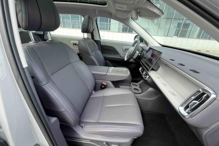 Used Leapmotor B10 2025 510 Joyful Edition Interior 3