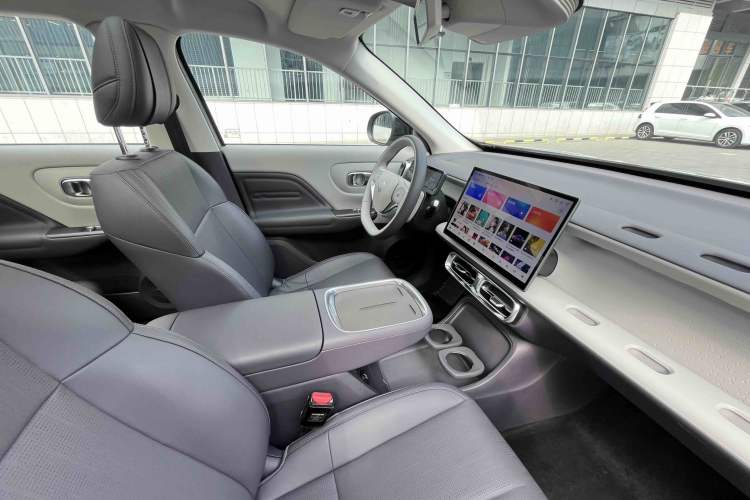 Used Leapmotor B10 2025 510 Joyful Edition Interior 4