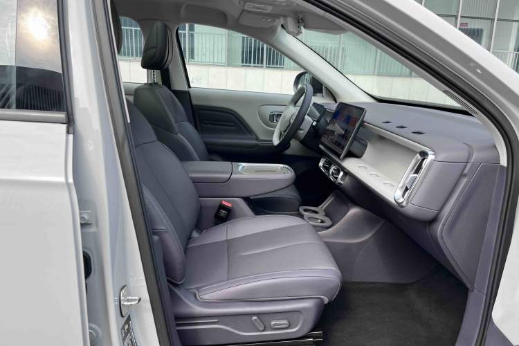 Used Leapmotor B10 2025 510 Joyful Edition Interior 6