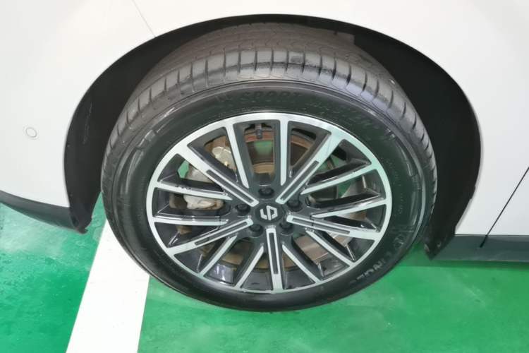 Used Leapmotor B10 2025 510 Joyful Edition Left Front Wheel Hub