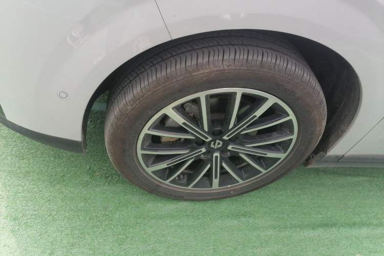 Used Leapmotor B10 2025 510 Joyful Edition Left Front Wheel Hub