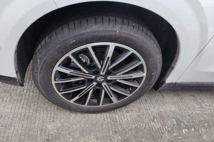 Used Leapmotor B10 2025 510 Joyful Edition Left Front Wheel Hub