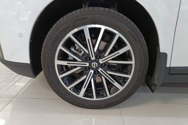 Used Leapmotor B10 2025 510 Joyful Edition Left Front Wheel Hub