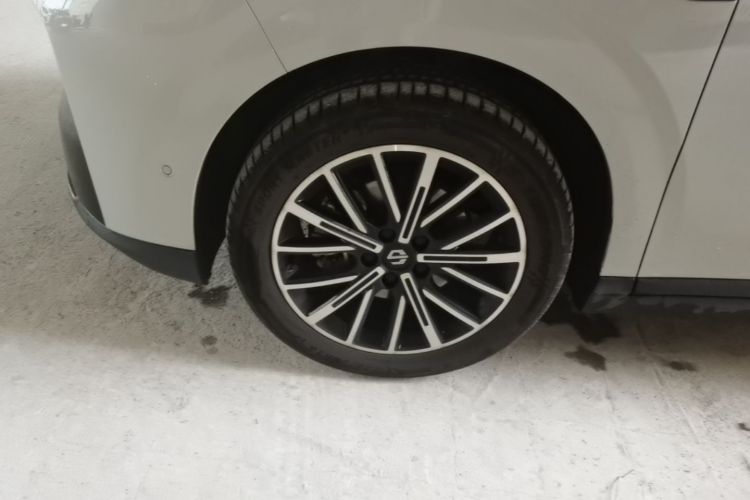 Used Leapmotor B10 2025 510 Joyful Edition Left Front Wheel Hub
