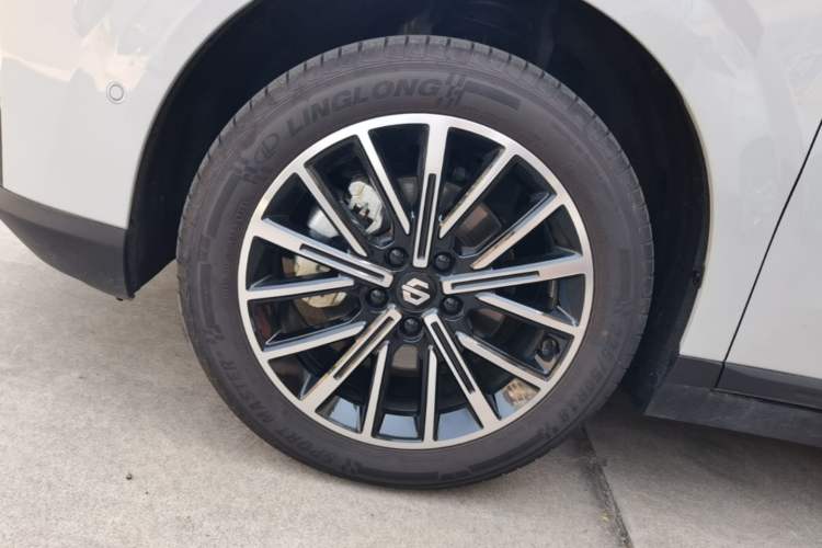 Used Leapmotor B10 2025 510 Joyful Edition Left Front Wheel Hub
