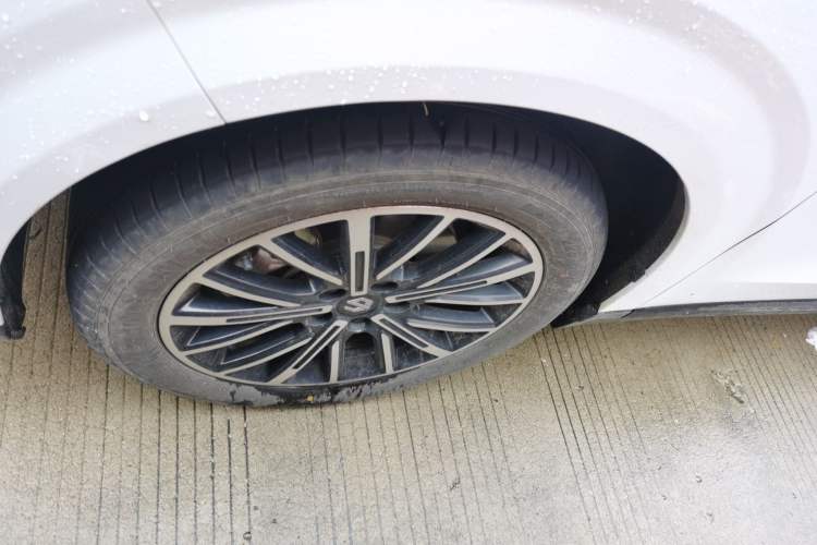 Used Leapmotor B10 2025 510 Joyful Edition Left Front Wheel Hub