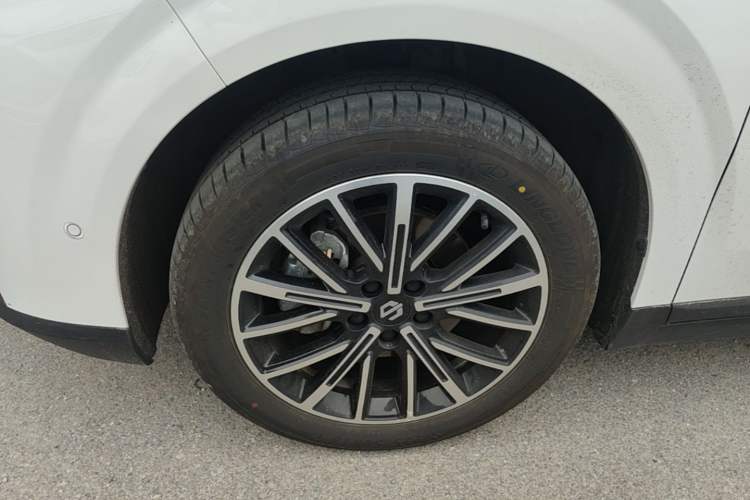 Used Leapmotor B10 2025 510 Joyful Edition Left Front Wheel Hub