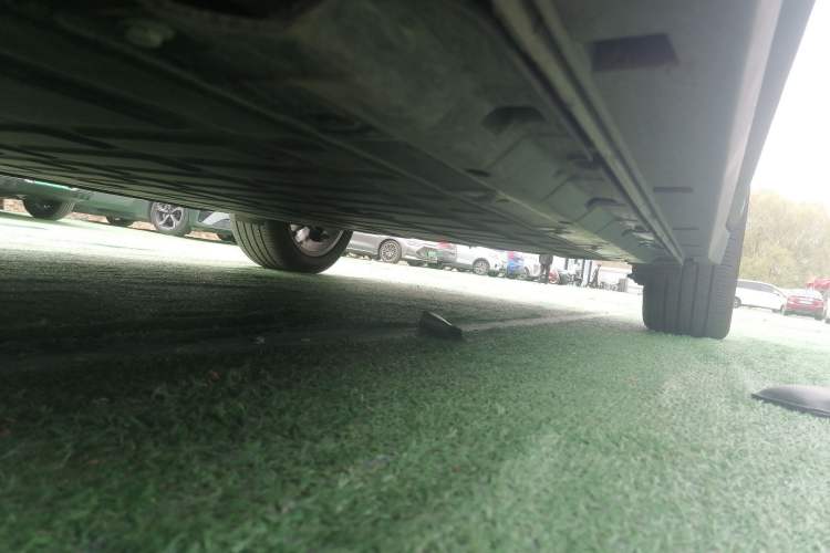 Used Leapmotor B10 2025 510 Joyful Edition Left Side Sill