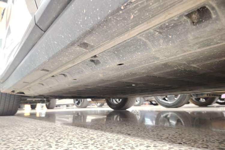 Used Leapmotor B10 2025 510 Joyful Edition Left Side Sill