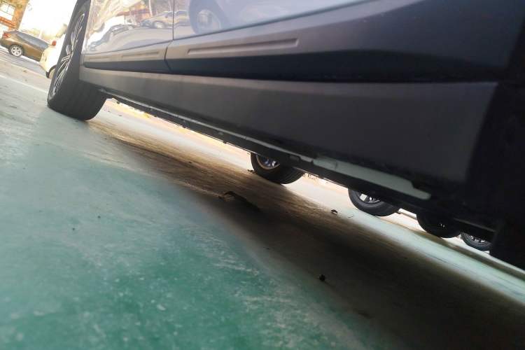 Used Leapmotor B10 2025 510 Joyful Edition Left Side Sill
