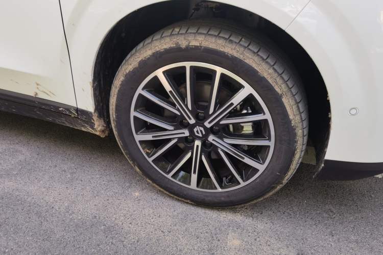 Used Leapmotor B10 2025 510 Joyful Edition Right Front Wheel Hub