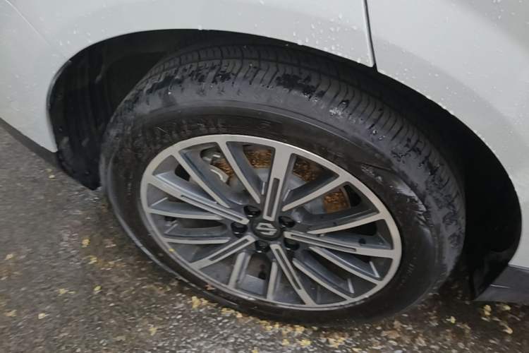 Used Leapmotor B10 2025 510 LiDAR Version Right Rear Wheel Hub