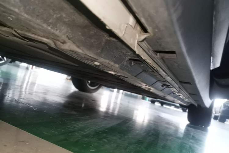 Used Leapmotor B10 2025 510 Joyful Edition Right Side Sill