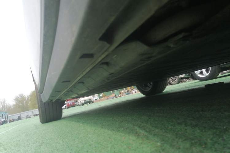 Used Leapmotor B10 2025 510 Joyful Edition Right Side Sill