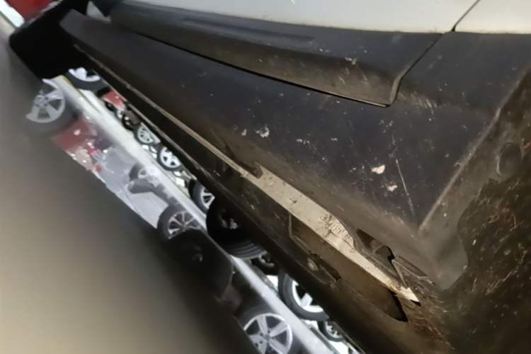 Used Leapmotor B10 2025 510 Joyful Edition Right Side Sill