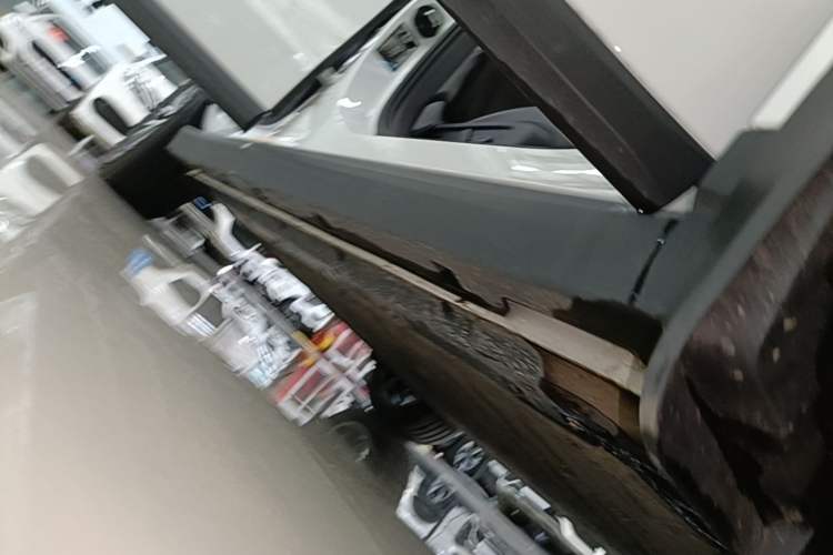 Used Leapmotor B10 2025 510 Joyful Edition Right Side Sill