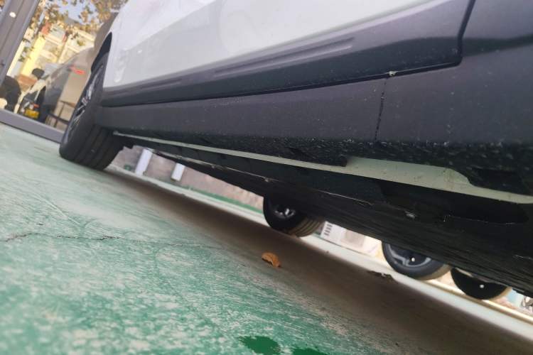 Used Leapmotor B10 2025 510 Joyful Edition Right Side Sill