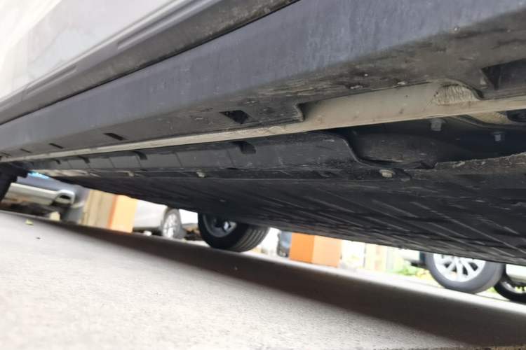 Used Leapmotor B10 2025 510 Joyful Edition Right Side Sill