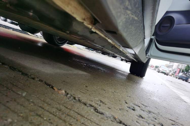 Used Leapmotor B10 2025 510 Joyful Edition Right Side Sill