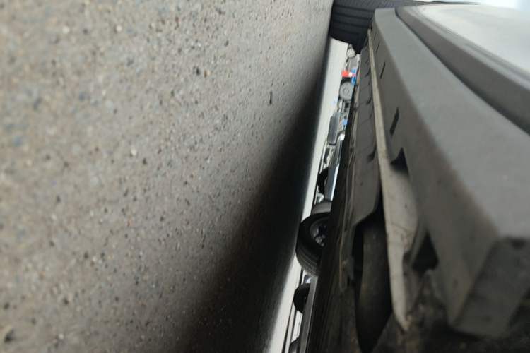Used Leapmotor B10 2025 510 Joyful Edition Right Side Sill