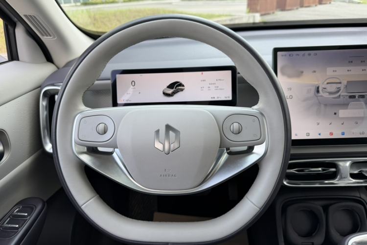 Used Leapmotor B10 2025 510 Joyful Edition Steering Wheel