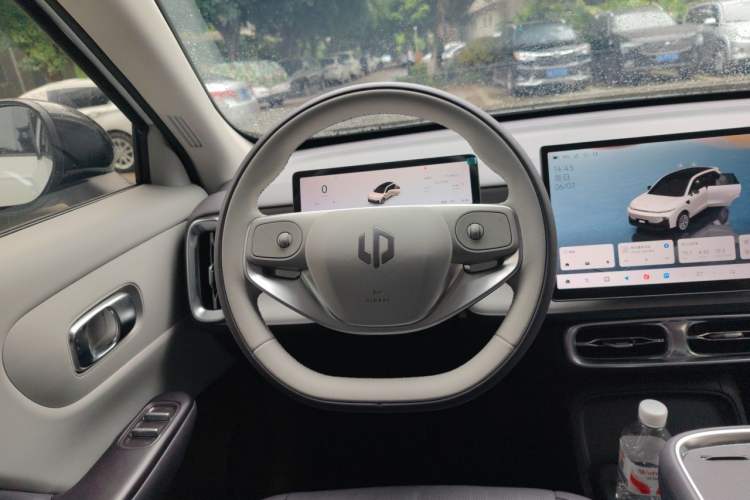 Used Leapmotor B10 2025 510 Joyful Edition Steering Wheel