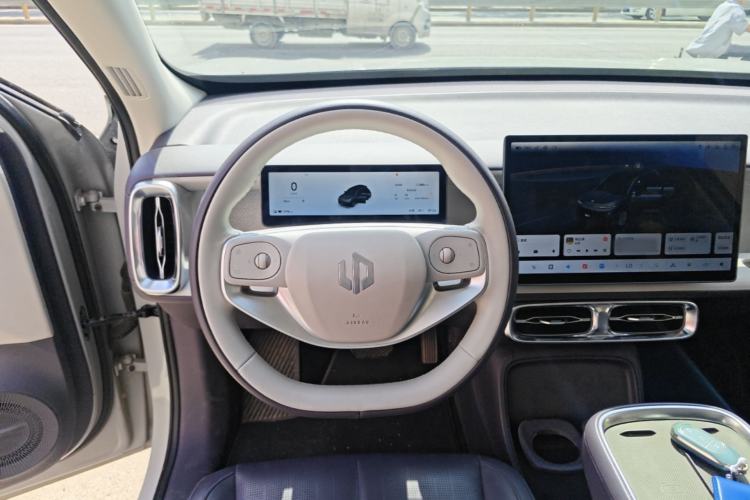 Used Leapmotor B10 2025 510 Joyful Edition Steering Wheel