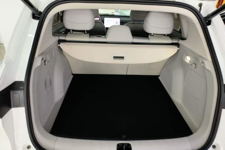 Used Leapmotor B10 2025 510 Joyful Edition Trunk