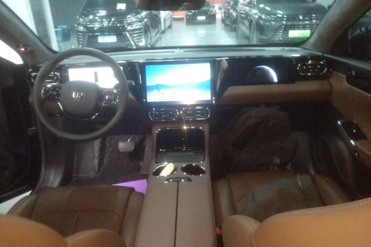 Used Leapmotor C01 2023 630 All-Wheel-Drive Performance Version Center Console