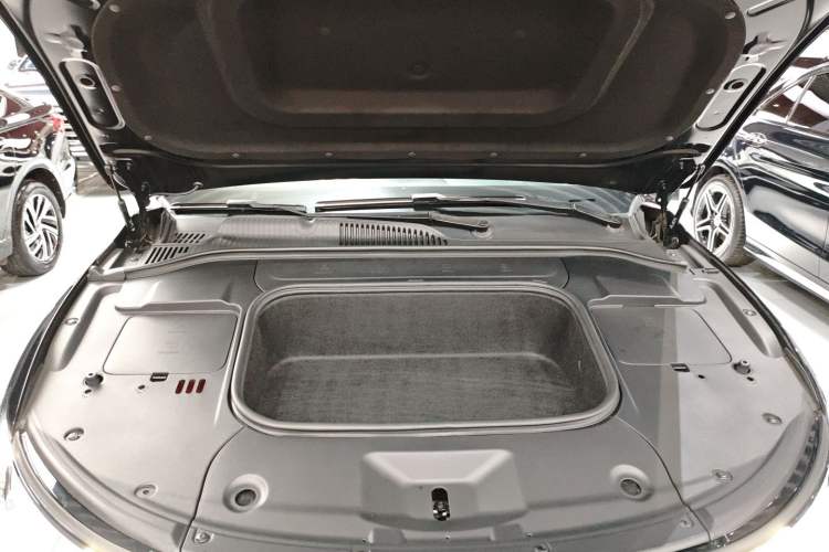 Used Leapmotor C01 2022 Four-Wheel Drive Dual-Motor High-Performance Version Engine Bay