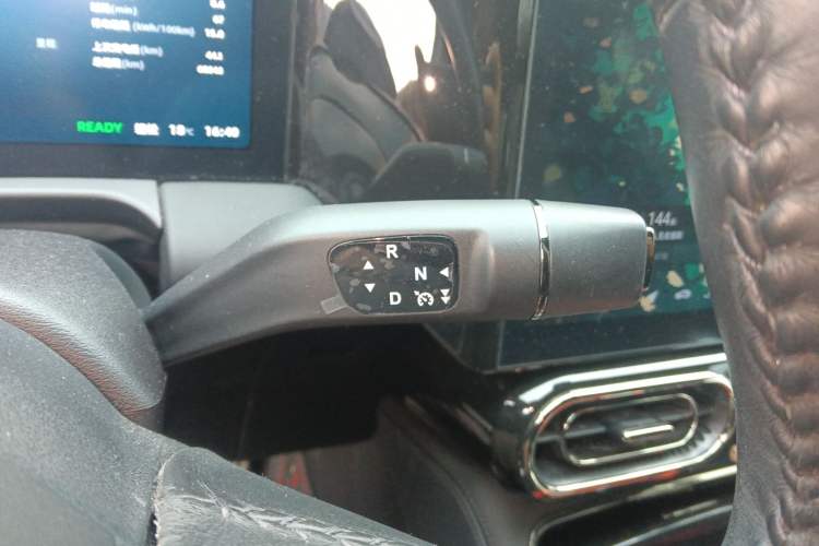 Used Leapmotor C01 2022 Four-Wheel Drive Dual-Motor Performance Version Gear Lever