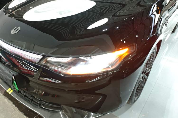 Used Leapmotor C01 2022 Four-Wheel Drive Dual-Motor High-Performance Version Left Front Headlight