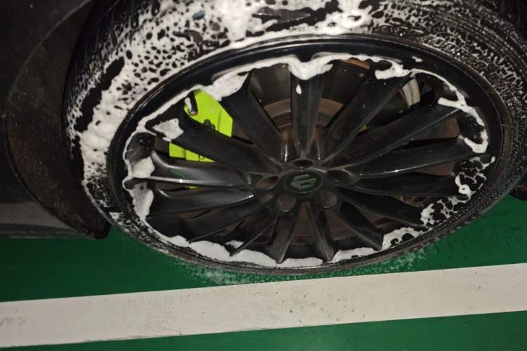 Used Leapmotor C01 2022 Four-Wheel Drive Dual-Motor High-Performance Version Right Front Wheel Hub