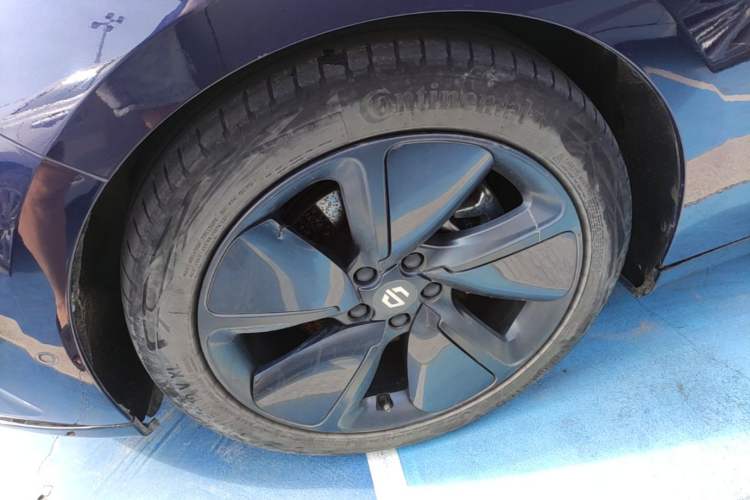 Used Leapmotor C01 2022 Rear-Drive Ultra-Long Range Version Left Front Wheel Hub