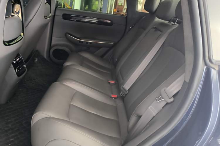 Used Leapmotor C01 2022 Rear-Drive Ultra-Long Range Version Left Rear Seat