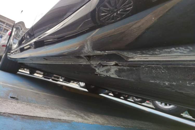 Used Leapmotor C01 2022 Rear-Drive Ultra-Long Range Version Left Side Sill