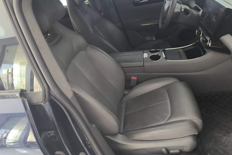 Used Leapmotor C01 2022 Rear-Drive Ultra-Long Range Version Right Front Seat