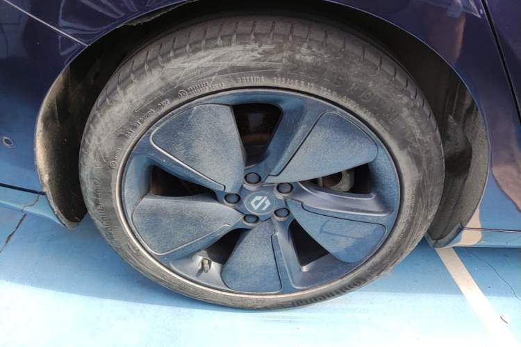 Used Leapmotor C01 2022 Rear-Drive Ultra-Long Range Version Right Rear Wheel Hub