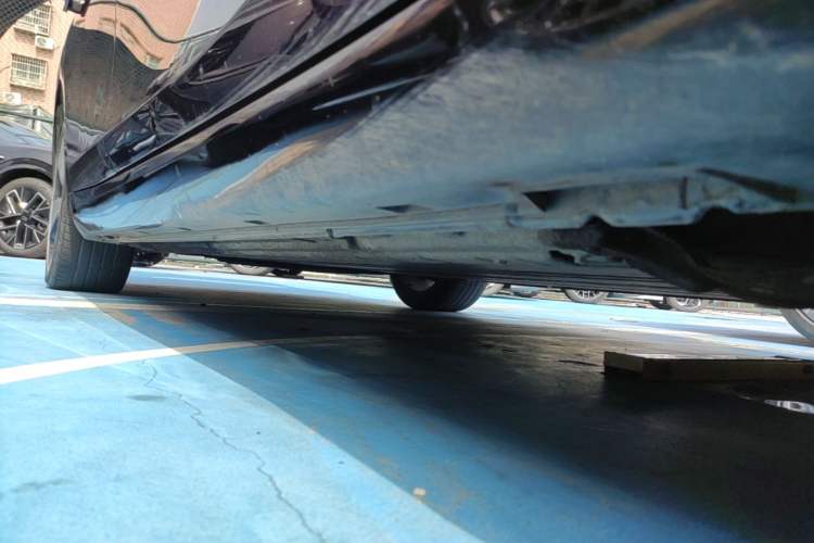 Used Leapmotor C01 2022 Rear-Drive Ultra-Long Range Version Right Side Sill