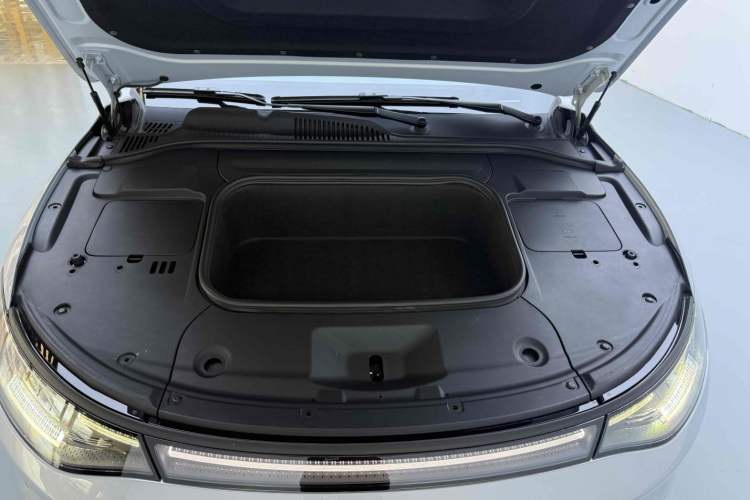 Used Leapmotor C01 2022 Four-Wheel Drive Dual-Motor High-Performance Version Engine Bay