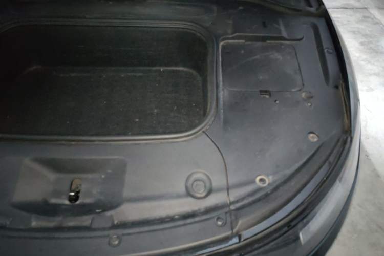 Used Leapmotor C01 2022 Rear-Drive Long-Range Version Engine Bay Left