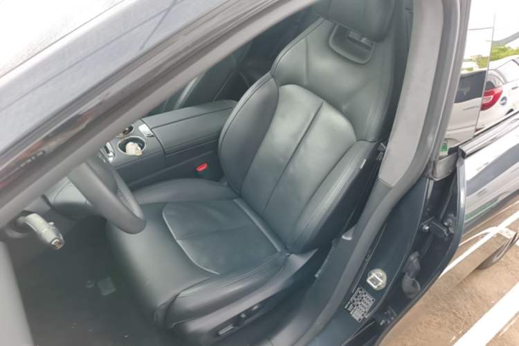 Used Leapmotor C01 2022 Rear-Drive Ultra-Long Range Version Left Front Seat