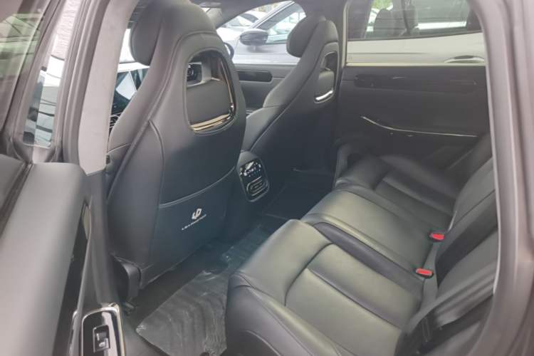 Used Leapmotor C01 2022 Rear-Drive Ultra-Long Range Version Left Rear Seat