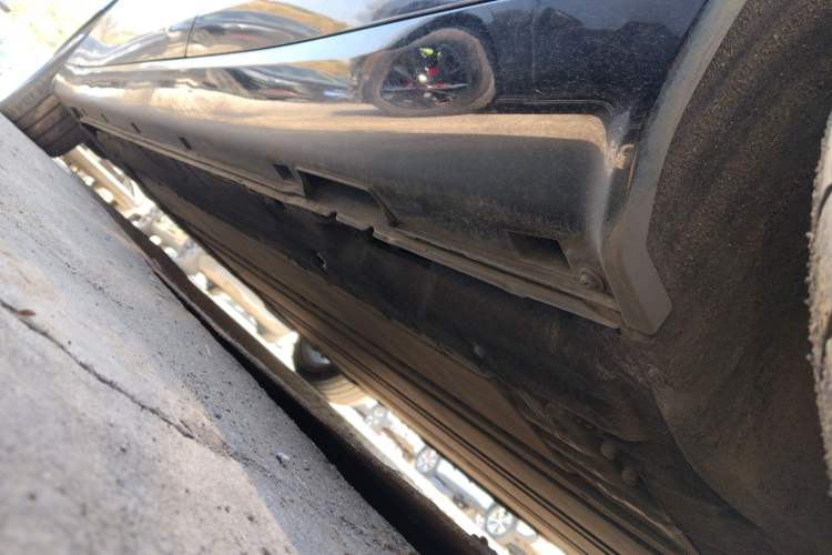 Used Leapmotor C01 2022 Rear-Drive Long-Range Version Left Side Sill