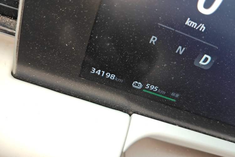 Used Leapmotor C01 2022 Rear-Drive Long-Range Version Odometer Close Up
