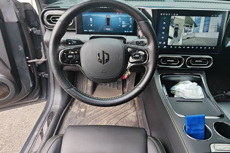 Used Leapmotor C01 2022 Four-Wheel Drive Dual-Motor High-Performance Version Steering Wheel