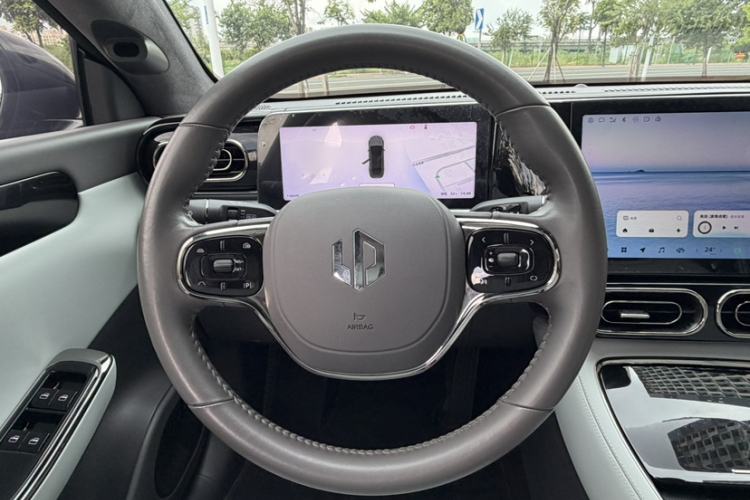Used Leapmotor C01 2022 Rear-Drive Long-Range Version Steering Wheel