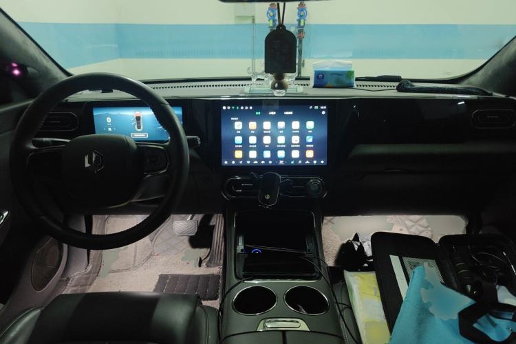 Used Leapmotor C01 2022 Rear-Drive Ultra-Long Range Version Center Console